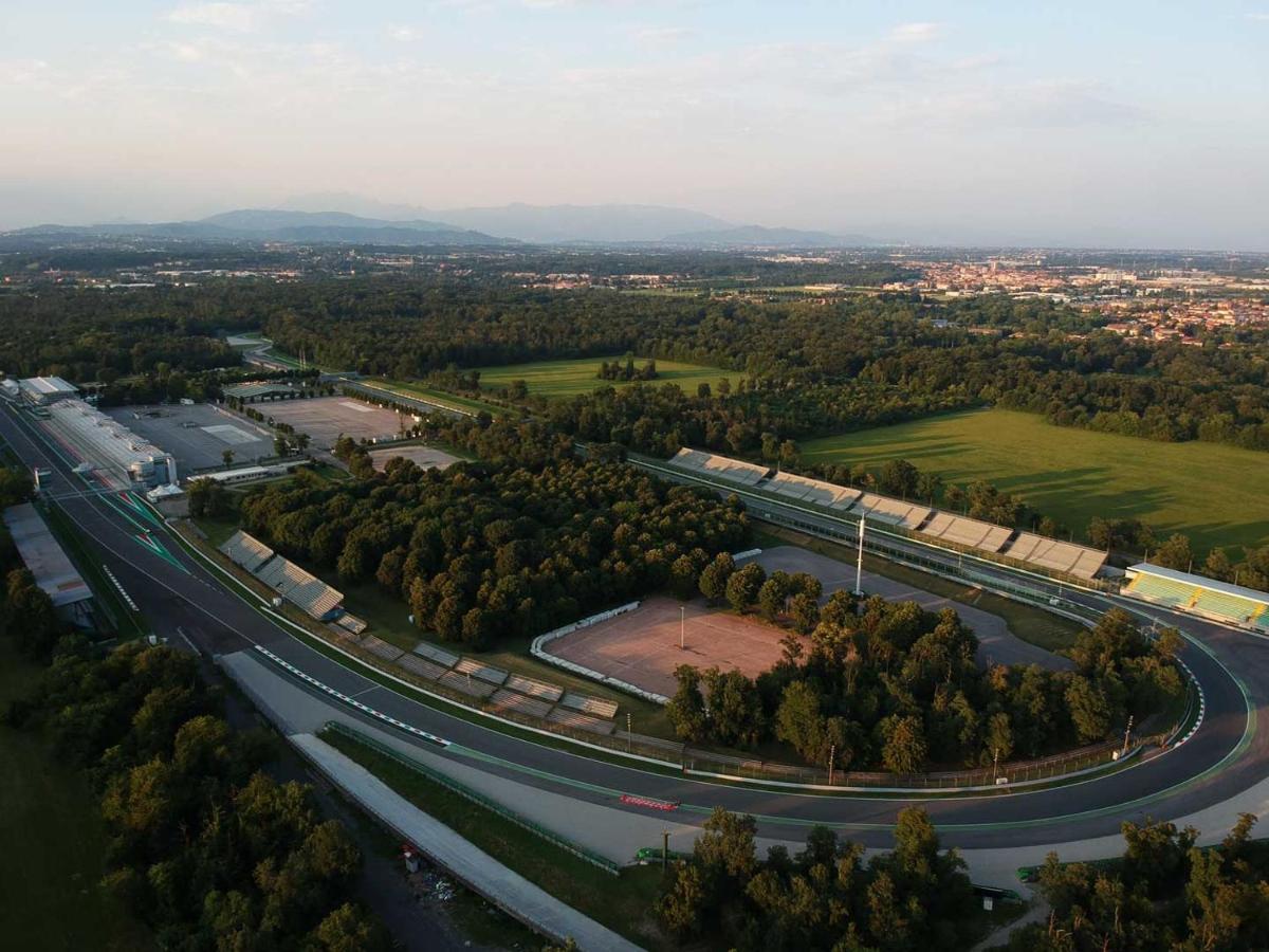Апартаменты Monza-Station Wi-Fi E Smart-Tv. Экстерьер фото